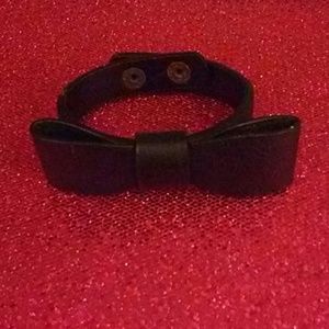 Leather black bow bracelet